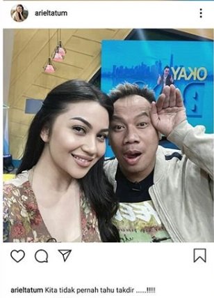 ariel tatum unggah foto bersama vicky prasetyo