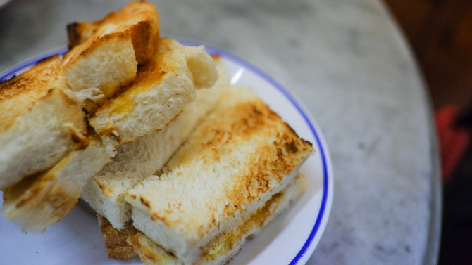 10 cara membuat roti bakar aneka topping