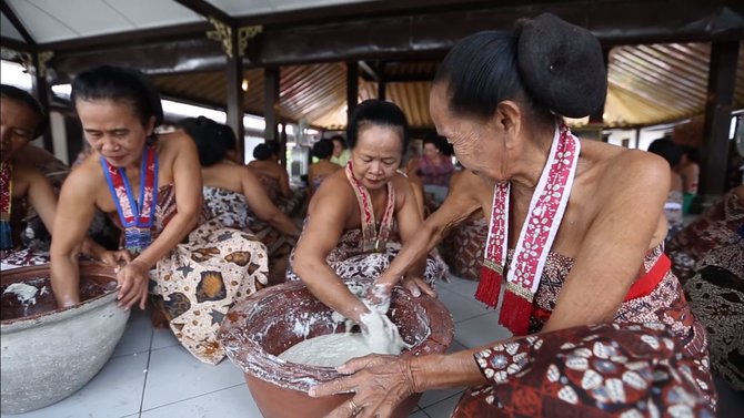 tradisi ngapeman