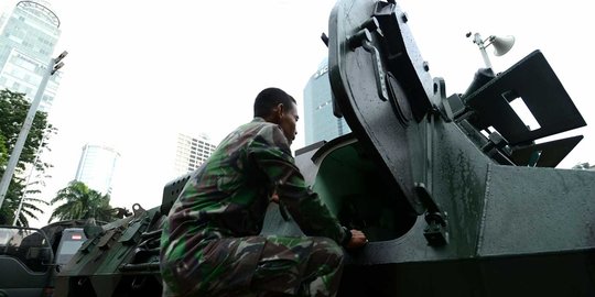 Mahfud Sebut Tak Mungkin TNI/Polri Ditarik dari Suatu Daerah Seperti Permintaan LSM