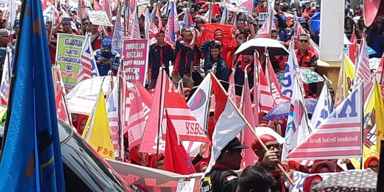 2.000 Buruh di Palembang Turun ke Jalan Tolak RUU Omnibus Law