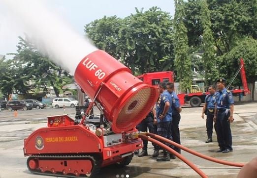 robot pemadam kebakaran dki jakarta