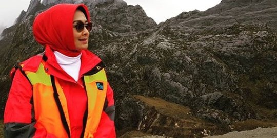 6 Potret Cantik Irawati, Istri Irjen Boy Rafli yang Alami Kecelakaan