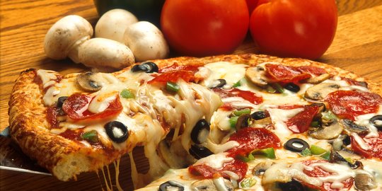 3 Cara Membuat Pizza Tanpa Oven Mudah Dan Anti Gagal Merdeka Com