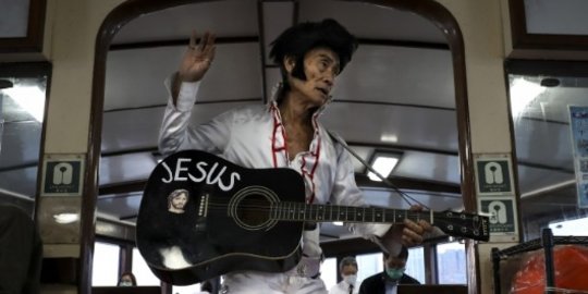 Mengenal Sosok Kakek Melvis, 'Elvis Presley' Hong Kong yang Lahir di Indonesia