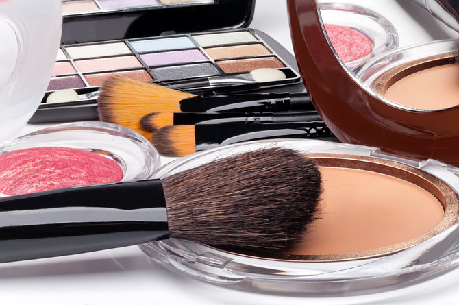 ilustrasi make up