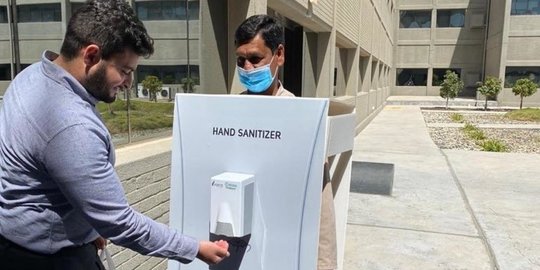 Perusahaan Saudi Aramco Dikecam Karena Tugaskan Pekerja Migran Jadi 'Hand Sanitizer'