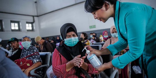 Pemerintah Sebut Stok Masker di Indonesia 15 Juta Lembar