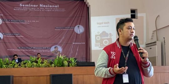 CEO Legalku Digital: Tantangan Sarjana Hukum Era Industri 4.0