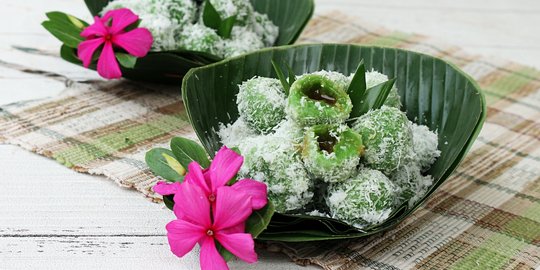 Resep Klepon Pandan Lembut, Pecah di Mulut