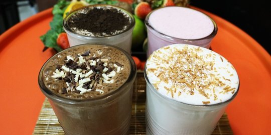 4 minuman yang harus dihindari untuk dikonsumsi orang yang berusia di atas 40 tahun