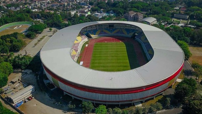 stadion manahan batal diresmikan jokowi