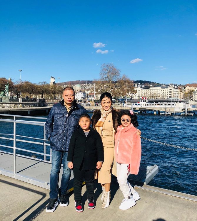 keluarga krisdayanti liburan di swiss