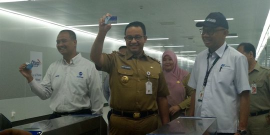 Jaga Stabilitas Pasar, Anies Instruksikan Pembatasan Penjualan Sembako