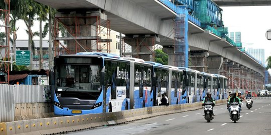 TransJakarta Hanya Beroperasi di 13 Rute Mulai Besok