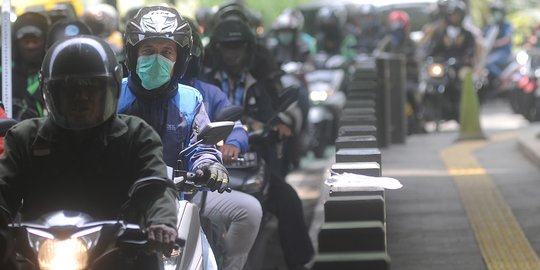 Suasana Kepadatan Lalu Lintas Jakarta Pasca Imbauan Bekerja di Rumah