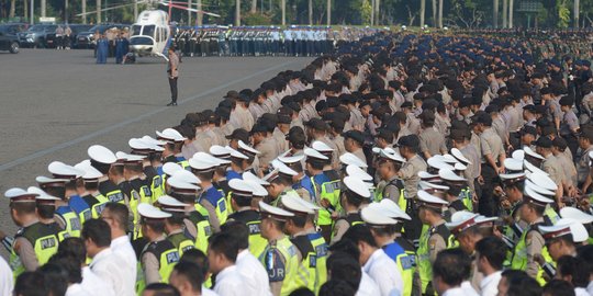 Anggota Polri Tetap Bekerja, Diminta Tidak Lakukan Kontak Fisik Saat Bertugas