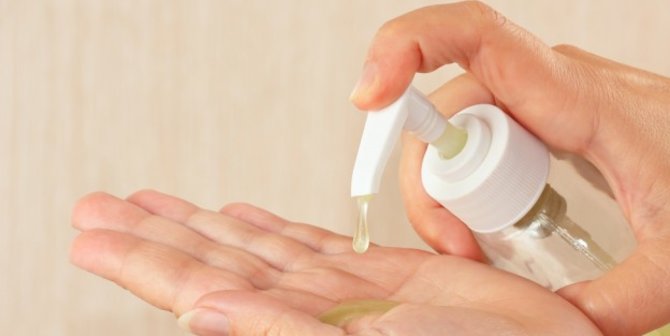 Hand Sanitizer Hanya Bertahan Selama Dua Menit di Tangan, Cuci Tangan Tetap Terbaik