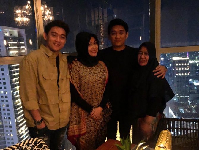 ifan seventeen dan kembarannya