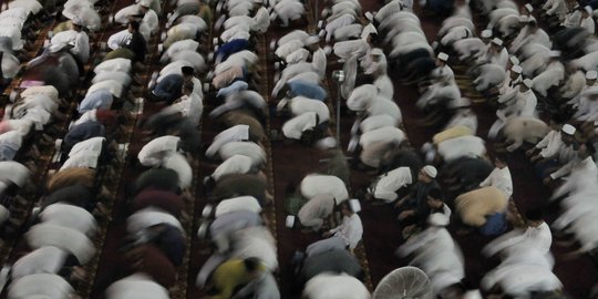 Cegah Corona, Masjid Raya Bandung Hentikan Semua Kegiatan Termasuk Salat Jumat