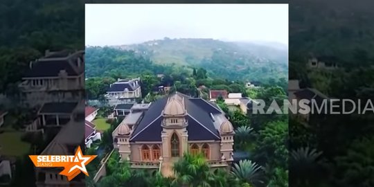 Dapat Komisi 25 Miliar Ini Potret Rumah Alshad Ahmad Yang Dimakelarin Raffi Ahmad Merdeka Com<script async src=