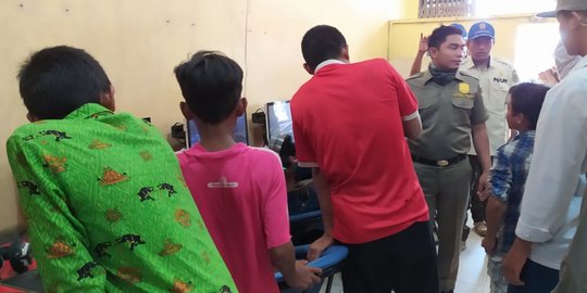 Disuruh Belajar di Rumah, 49 Pelajar di Samarinda Malah Main di Warnet