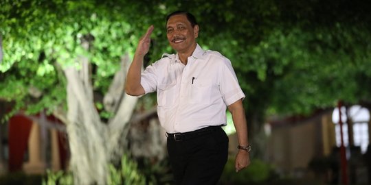 Menko Luhut soal Kedatangan 49 TKA China ke Kendari: Mereka Semua Legal