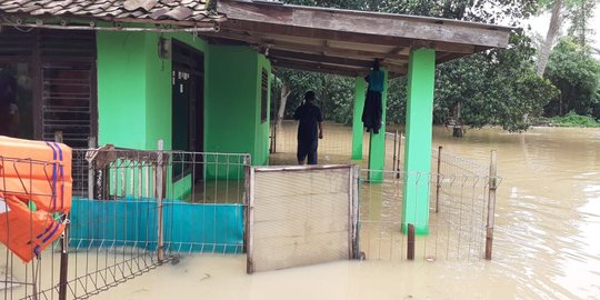 Ratusan Rumah di Tigaraksa Terendam Akibat Kali Cimanceuri Meluap