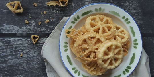 Resep dan Cara Membuat Kue Kembang Goyang Renyah