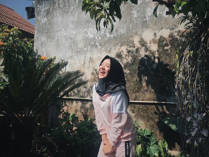 tiara anugrah pakai hijab