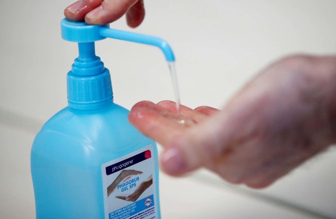 pembuatan hand sanitizer