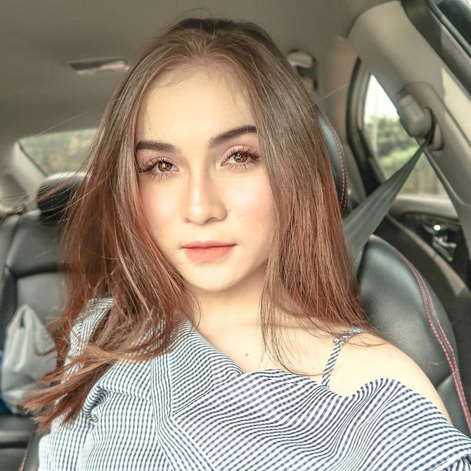 aktris indonesia elina joerg