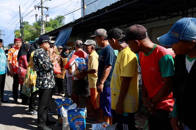 banyuwangi berikan lagi jaring pengaman warga berpendapatan harian