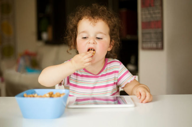 9 cara menambah berat badan anak yang susah makan