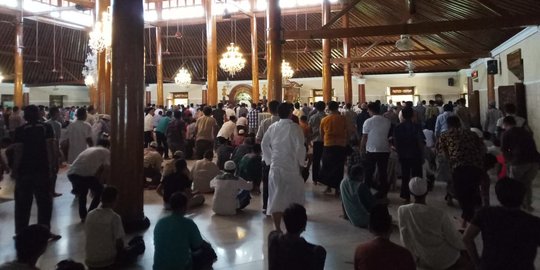 Alasan Masjid Agung Surakarta Masih Laksanakan Salat Jumat