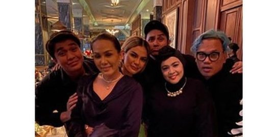 6 Momen Ulang Tahun Nikita Mirzani, Rayakan di Resto Mewah