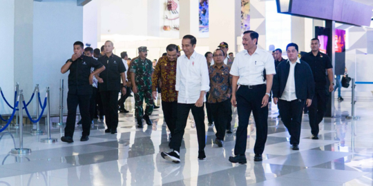 Presiden Jokowi Tinjau Penanganan Corona di Bandara Internasional Soekarno-Hatta