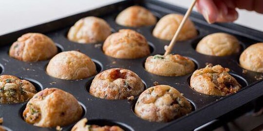 Cara Membuat Takoyaki Yang Enak Dengan Bahan Sederhana Merdeka Com