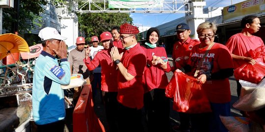 Gotong Royong Hadapi Corona, PDIP Banyuwangi Bagi Minuman Rempah hingga Paket Sembako