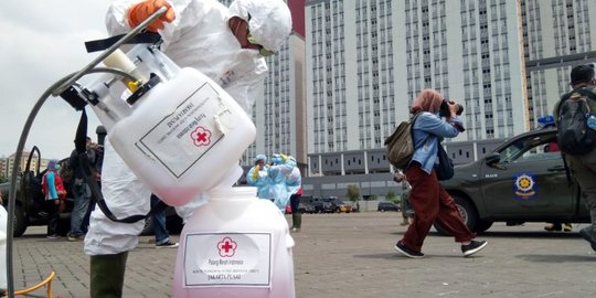 Dijadikan RS Darurat Covid-19, Wisma Atlet Mulai Disemprot Disinfektan