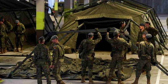 Spanyol Kerahkan Tentara Militer Perangi Wabah Corona