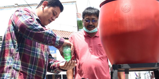 Cara Pemkot Kediri Jaga Warga dari Corona dengan Gentong Air Pencuci Tangan