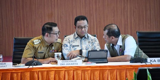 Anies Langsung Distribusikan 40 Ribu APD ke RS Rujukan dan Puskesmas