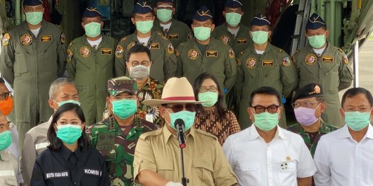 Menhan, Panglima TNI & Menkes Sambut Hercules Angkut Alkes dari Tiongkok
