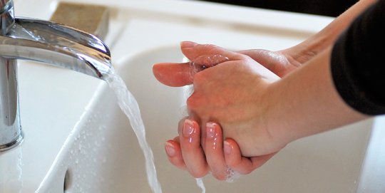 Manfaat Mencuci Tangan Untuk Kesehatan Bisa Cegah Penyakit Serius Merdeka Com