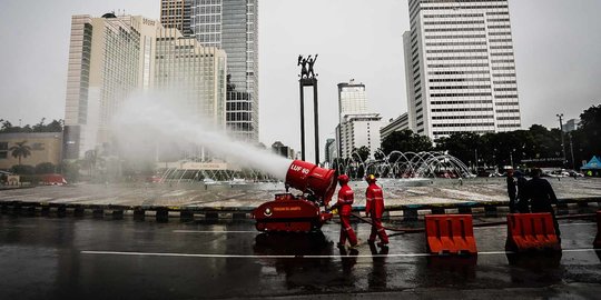 Pemprov DKI Anggarkan Rp53 Miliar untuk Penyemprotan Disinfektan