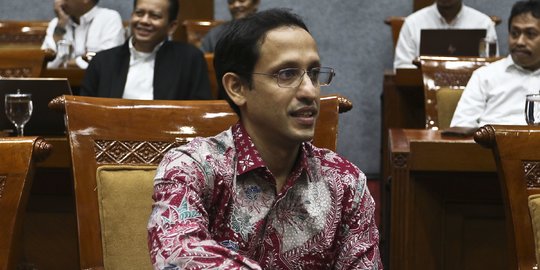 Nadiem Terima Keluhan Guru dan Dosen Hanya Beri Tugas Selama Belajar di Rumah