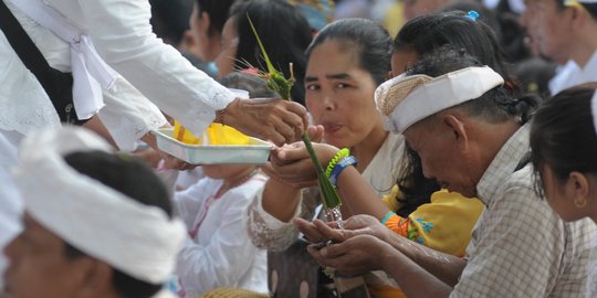 Potret 6 Artis Tanah Air saat Rayakan Nyepi Bersama Keluarga, Penuh Suka Cita