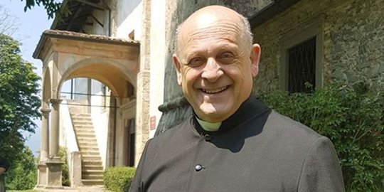 Beri Alat Bantu Pernapasan Kepada Pasien Lebih Muda, Pendeta di Italia Meninggal