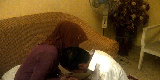 solo jokowi sungkem rev2